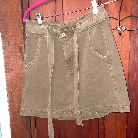 American Eagle Olive Green Stretch skirt - Picture 5 of 11